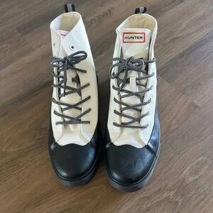 Hunter Monochrome Lace-Up Boots